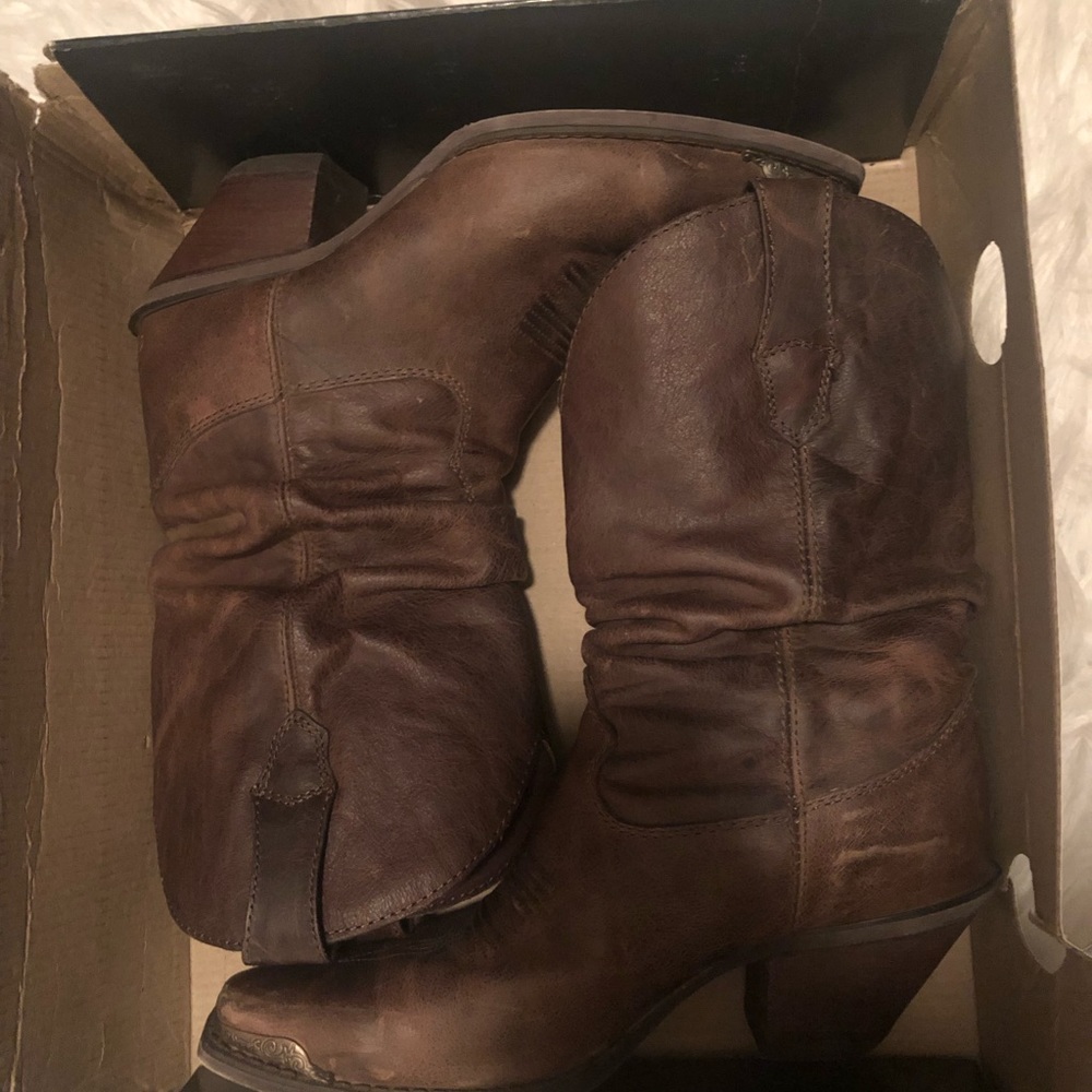 Women’s western brown boots